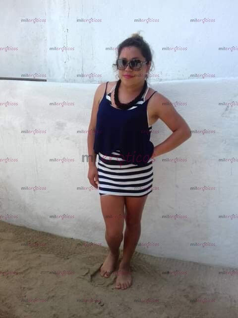 FOTOS DE SOY UNA CHICA MUY CALIENTE Y COMPLACIENTE AL ATENDER A MI CLIENTE