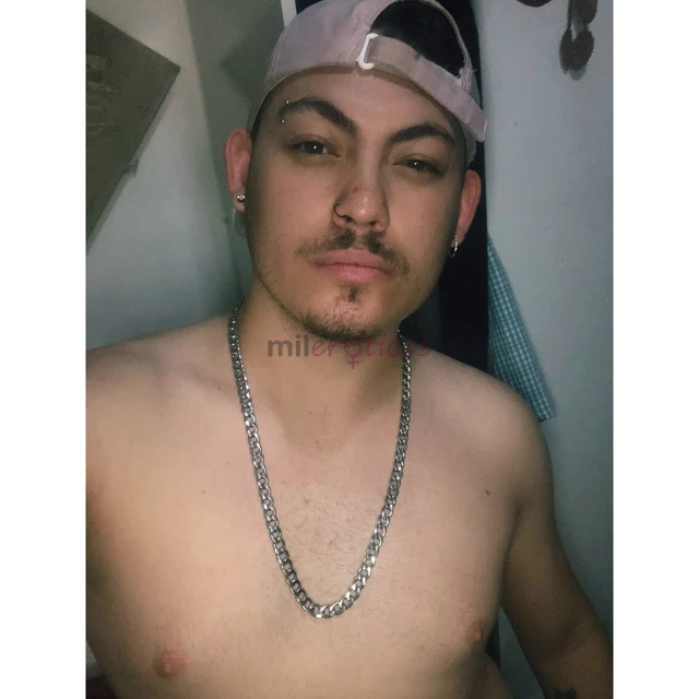Branquinho safado e liberal amp faco massagem relaxante e tantrica podendo ter finalizacao amp possuo local seguro e discreto proximo a estacao de tre...