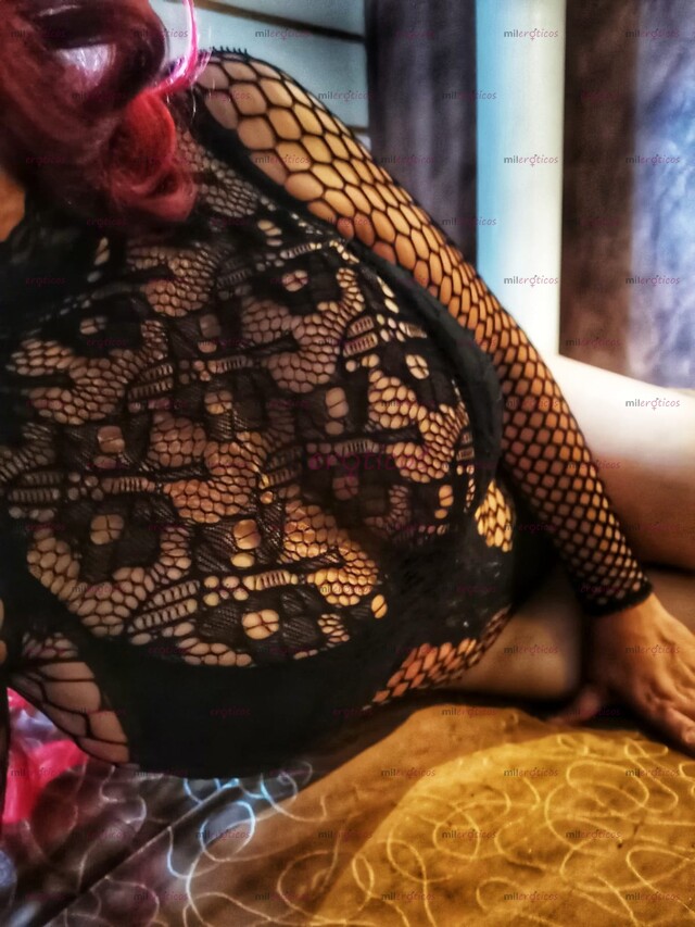 FOTOS DE BUSCAS UNA CHICA REAL Y DE TETAS GRANDES?