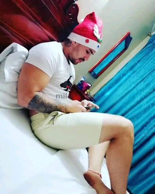 Maximiliano modelo de talla vip 100 activo 1 gt hola soy maximiliano tengo 27 anos mi cuerpo es de gymmi servicio es exclusivo soy actvmacho empotrado...