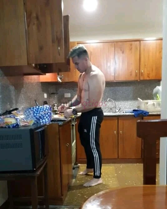 Maximiliano modelo de talla vip 100 activo 1 gt hola soy maximiliano tengo 27 anos mi cuerpo es de gymmi servicio es exclusivo soy actvmacho empotrado...