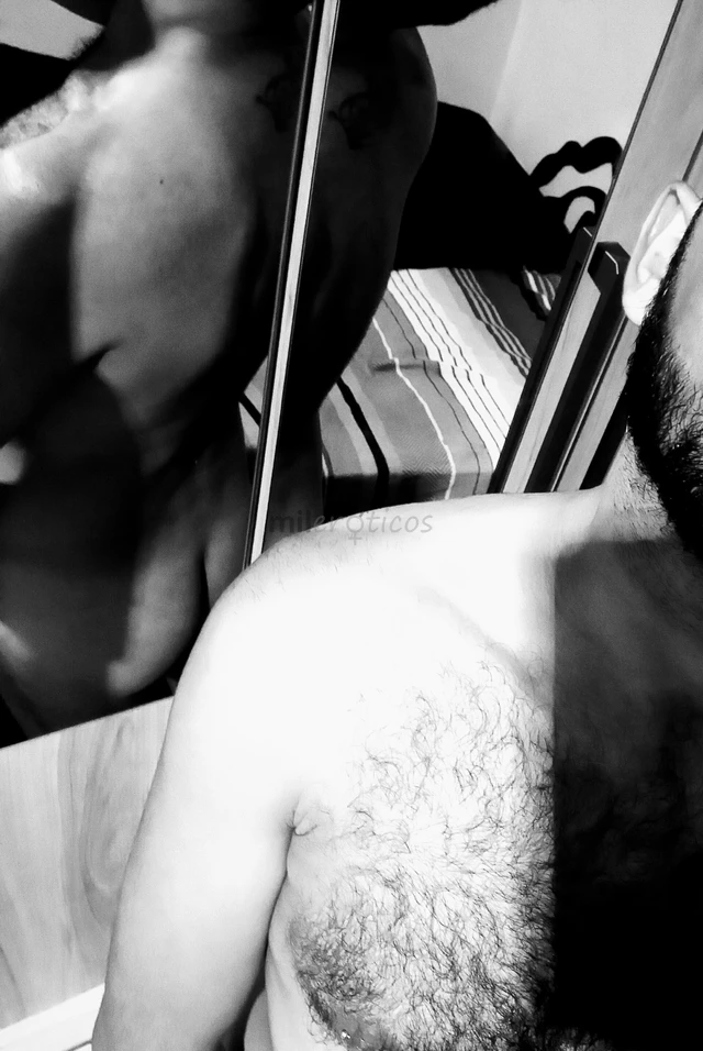 Prazer caio 28 anos atendo ambos os sexos moreno claro corpo normal bem dotado 70 kg 1 72 de altura atendo a domicilio motel ou hotel disponivel pra v...