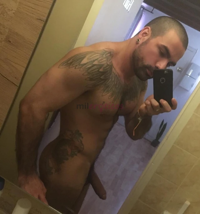 Acompanhante internacional em curta temporadasarado tatuado de origem arabe com 20 cm de dote grossao atendendo pela primeira vez no brasil whatsapp 1...