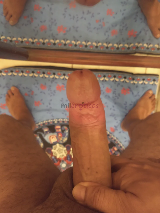 Sou moreno tenho 1 88 de altura 20 cm de pica para te satisfazer ativo e que gosta muito de uma sacanagem sempre com muita discricao quem prova aprova...