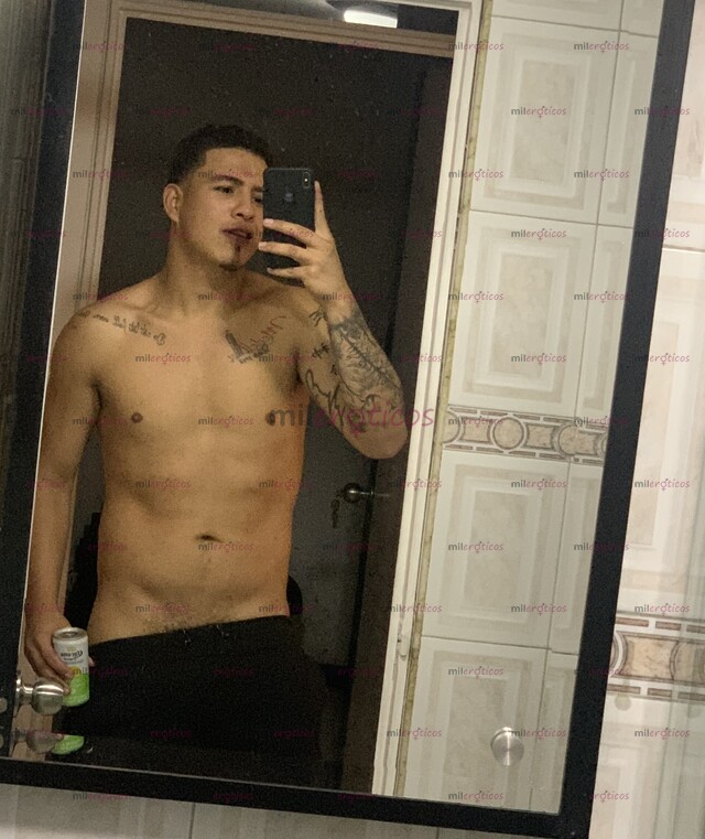 FOTOS DE MACHO VERSÁTIL DISPUESTO A COMPLACERTE 24 7 DISPONIBLE