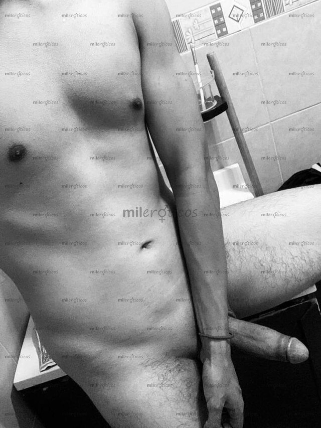 FOTOS DE CHICO VERGON CON LECHE PARA SATISFACERTE