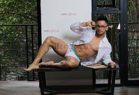 FOTOS DE ATRACTIVO JOVEN MASCULINO ACOMPAÑAMIENTO PROFESIONAL EN CANCUN