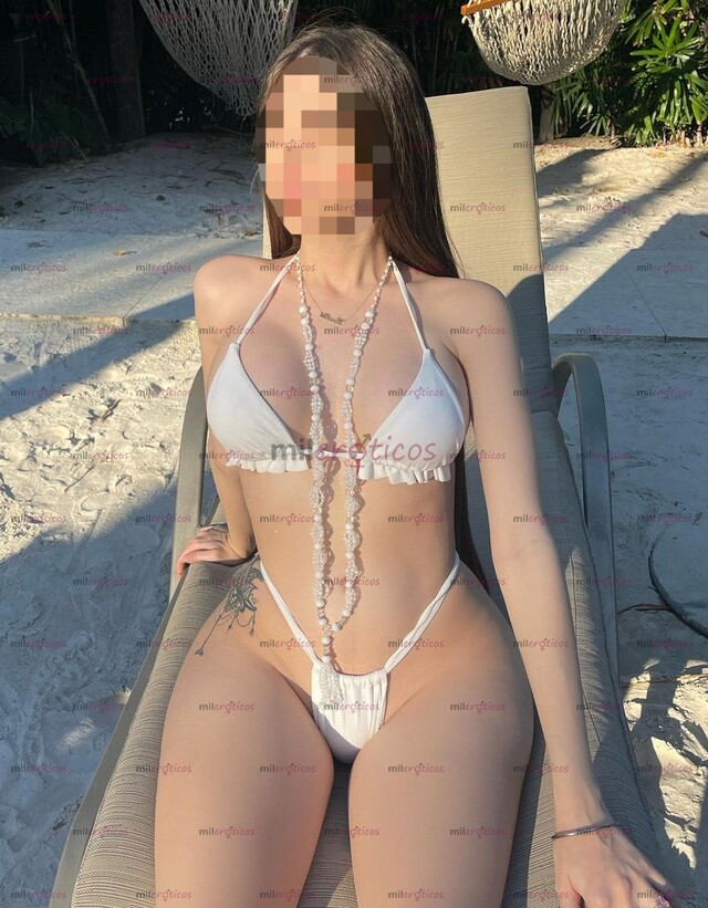 FOTOS DE ZURI CHAVITA APRETADITA INICINDO EN EL AMBIENTE