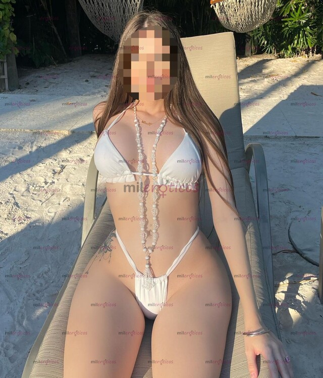 FOTOS DE ZURI CHAVITA APRETADITA INICINDO EN EL AMBIENTE