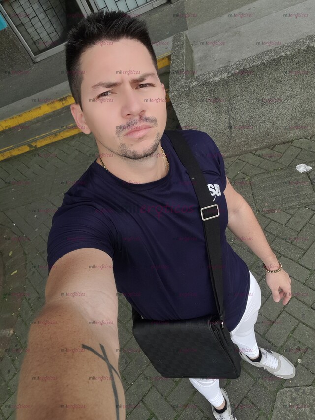 FOTOS DE GALERIAS 23 CON 54 MACHO BISEXUAL 100%ACT Y VARONIL,DOTADO, RUDO, CON SITIO