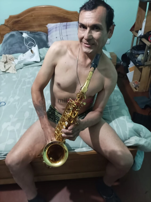 Soy simpatico agradable culto y dispuesto a todo scorts guerrero podemos tener citas o al grano disponible las trato bien las complasco en lo que quie...