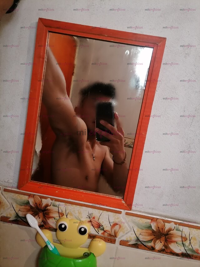 FOTOS DE JOVEN, INTELIGENTE, LINDO, ACUERPADO Y CALIENTE.