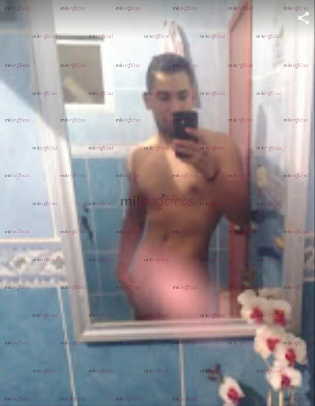 FOTOS DE GIGOLO DE 23 AÑOS CON UN RICO PENE DE 20 CM