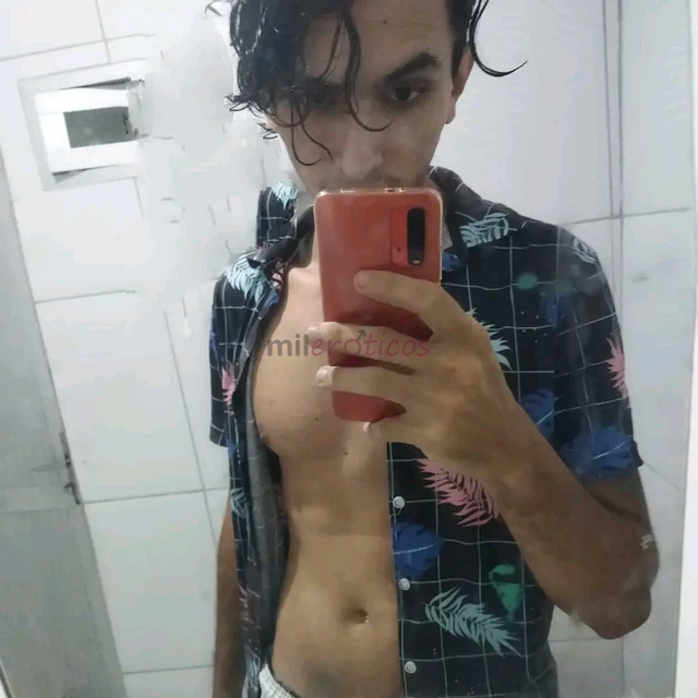 Ola me chamo david tenho 26 anos ativo apaixonado por c ex mltr fab salva vidas 21 cm de pika grossa e envergada magro definido 1 m 91 cm altura atend...