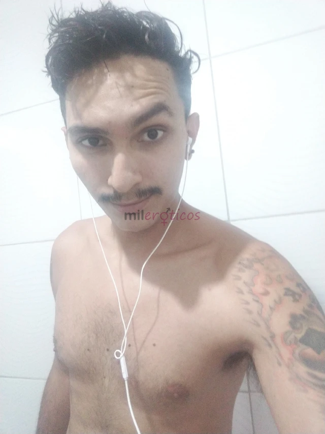 Ola me chamo david tenho 26 anos ativo apaixonado por c ex mltr fab salva vidas 21 cm de pika grossa e envergada magro definido 1 m 91 cm altura atend...