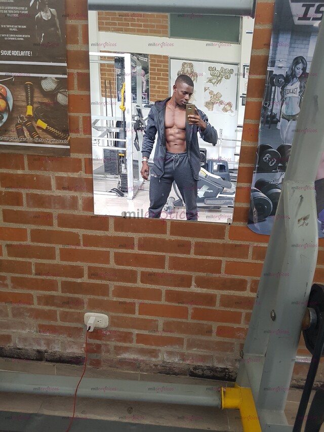 FOTOS DE TÚ NEGRO ARTURO VOLVIÓ NUEVAMENTE PARA COMPLACERTE