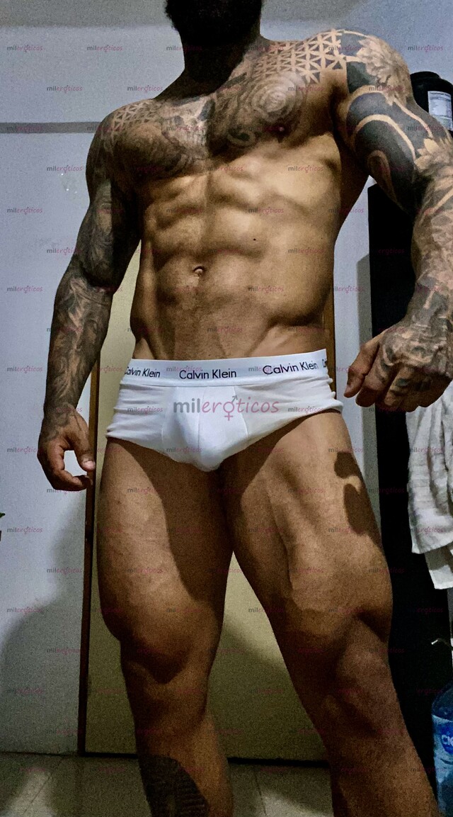 FOTOS DE DISPONIBLE LAS 24 HORAS COLOMBIANO DOTADO FITNES