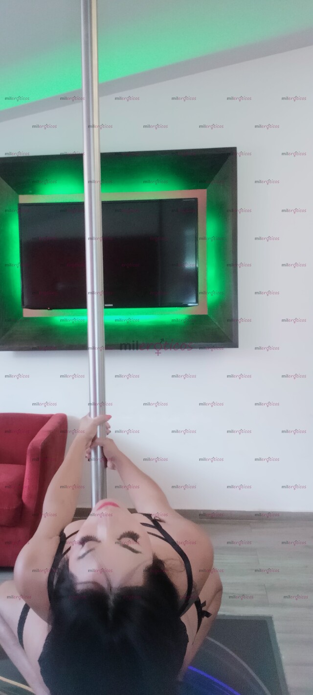 FOTOS DE SÚPER CALIENTE Y DELICADA PERO BIEN MORBOSA EN LA CAMA