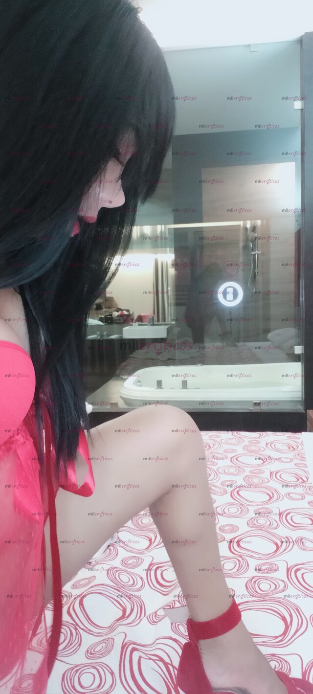 FOTOS DE SÚPER CALIENTE Y DELICADA PERO BIEN MORBOSA EN LA CAMA