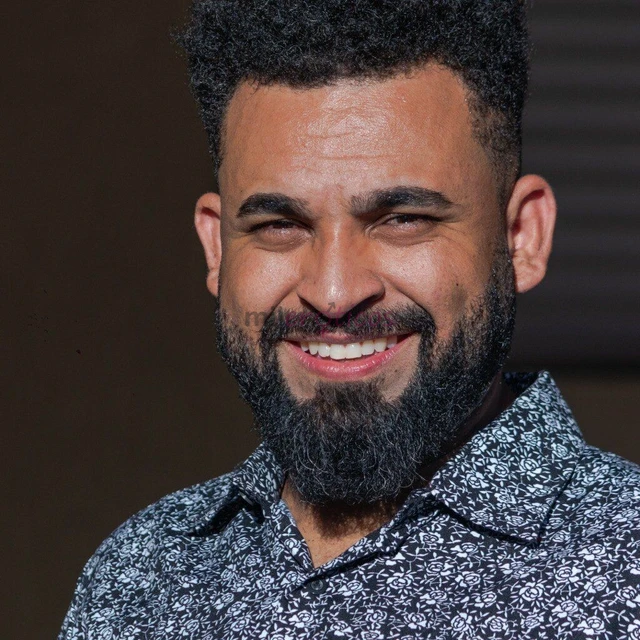 Deixar sua esposa feliz e uma tarefa dificil amp ela e amp exigente amp ela faz surpresas para voce e voce nao tem muita amp criatividade amp para faz...