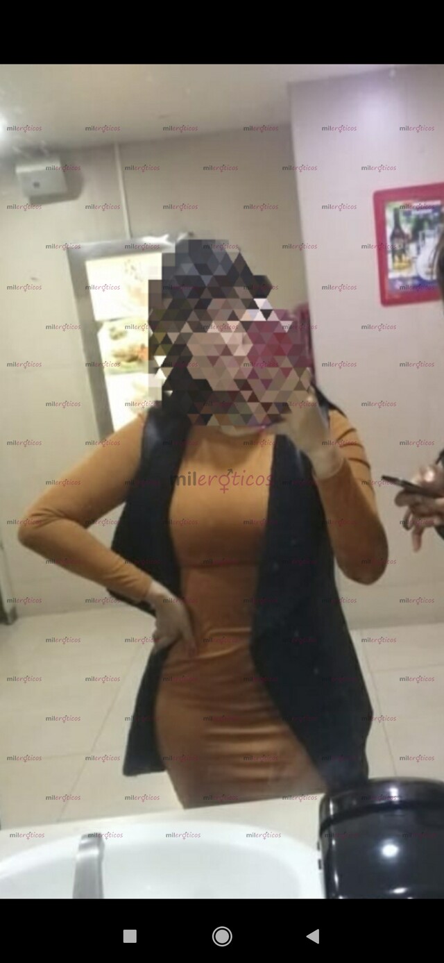 FOTOS DE HOLA SOY LEILA UNA CHICA JOVEN SEXY Y CACHONDA