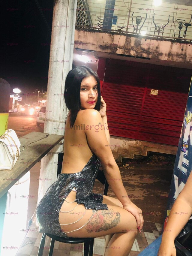 FOTOS DE HERMOSA CHAPARRITA CON UN RICO CULO Y UNA GARGANTA PROFUNDA