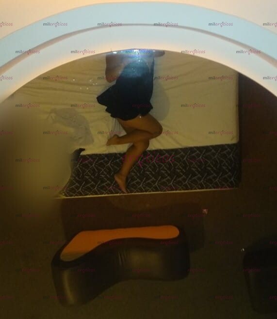 FOTOS DE MORENITA CADERONA TETONA SUPER CALIENTE Y CACHONDA 24HRS