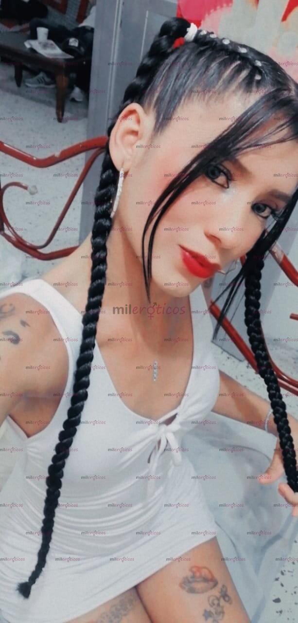 FOTOS DE VALERI CHICA DE 22 AÑOS CON GANAS DE UNA VERGA DELICIOSA