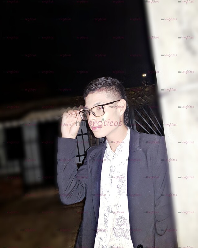 FOTOS DE CHICO VERSATIL, DOMINABLE Y TIERNO, BASTANTE ARDIENTE Y CARGADO.