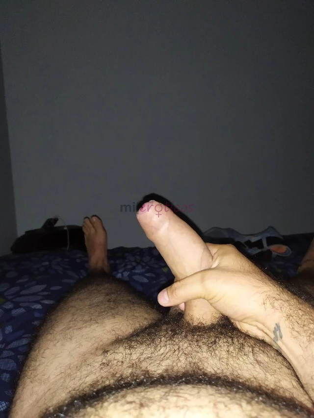 Hola new en la ciudad peludo 20 cm de verga carismatico con discrecion ansioso de cumplir tus fantasias en trios orgias o lo que desees hacer tengo ex...