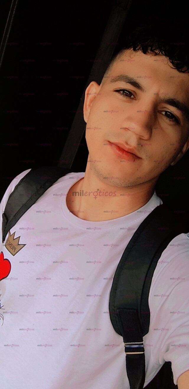 FOTOS DE HOLA SOY CRISTIAN DANIEL UN CHICO 100 % CALIENTE Y DISCRETO