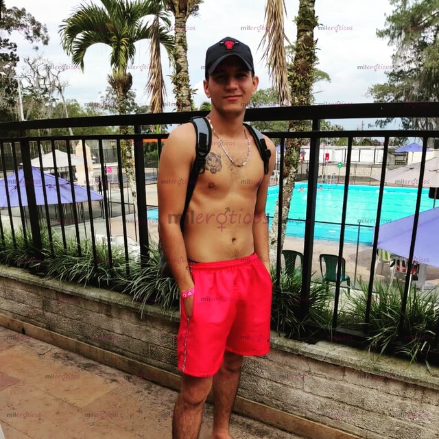 FOTOS DE HOLA SOY CRISTIAN DANIEL UN CHICO 100 % CALIENTE Y DISCRETO