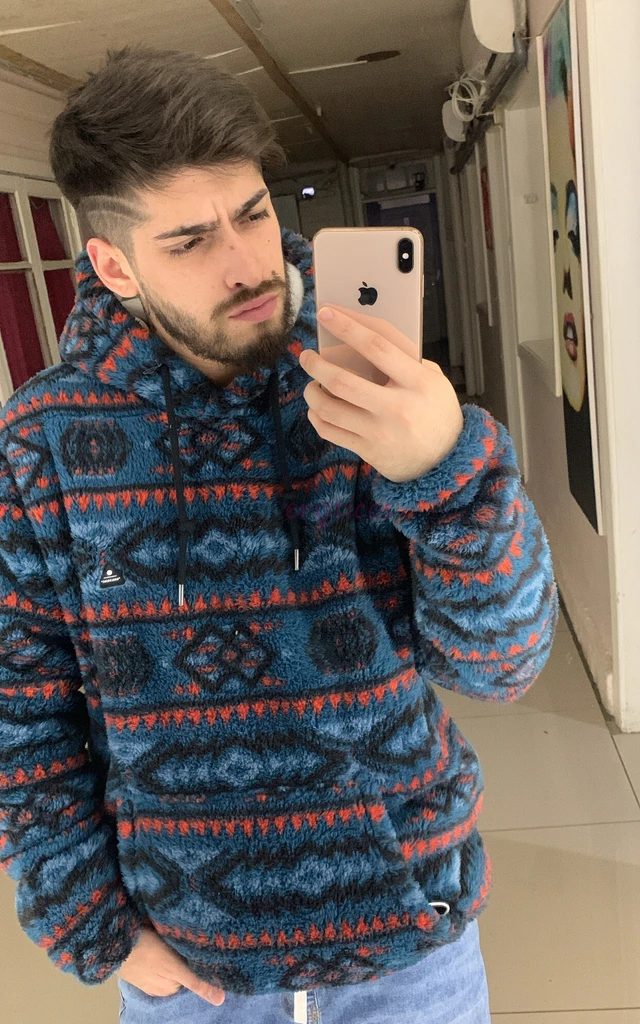 Hola mi nombre es james chico de 23 anos disponible para el mejor sexo venta de contenido masaje erotico y relajantes morbos trios fetiches y videos l...