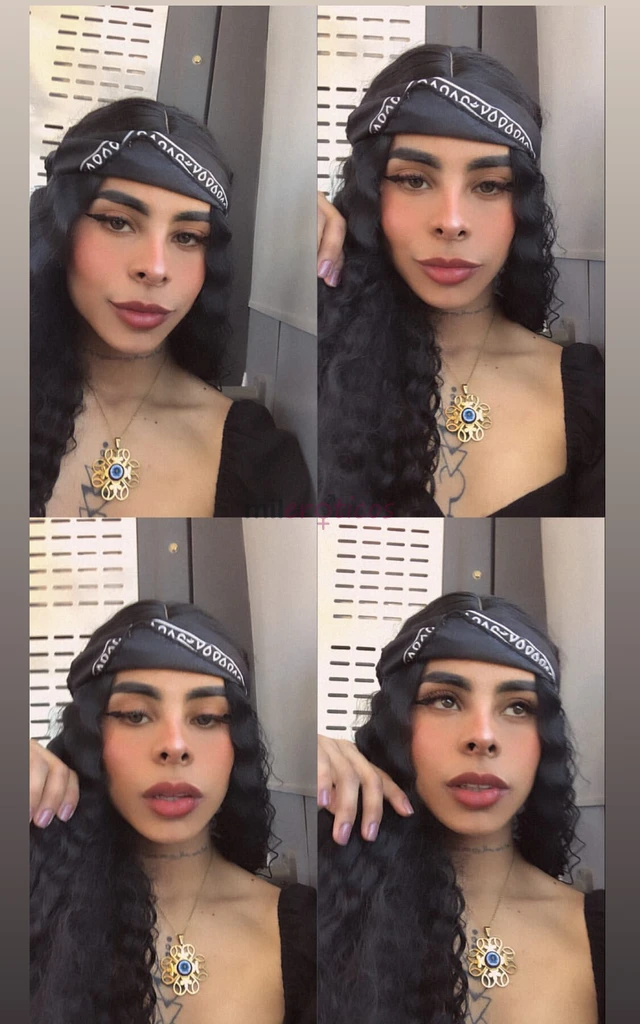 Hola soy mia tengo 21 anos colombianasiy una chica trans muy caliente me encanta el sexo y satisfacer a mis clientes en todo lo que deseen soy carinos...