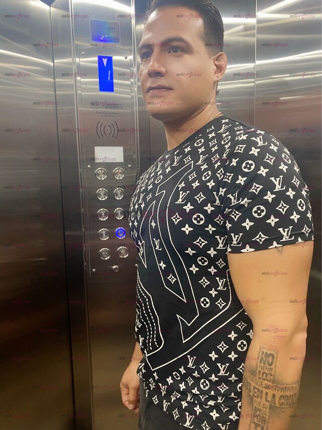 FOTOS DE DIEGO VERGON LECHERO LISTO PARA CONPLACERTE APARTAMENTO PRIVADO