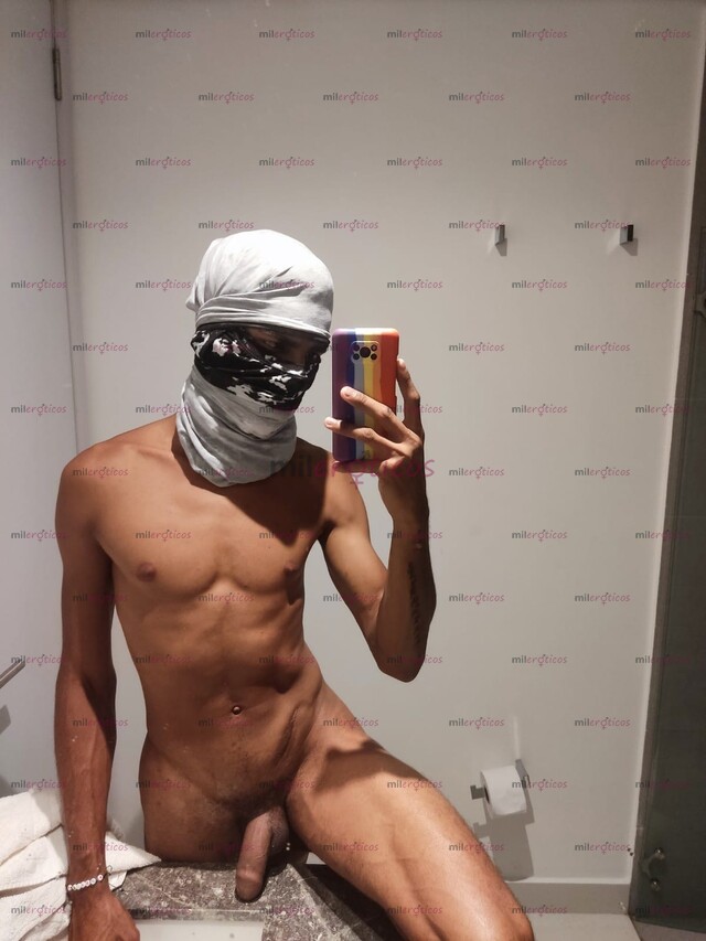 FOTOS DE CHICO MORBOSO Y FETICHISTA PARA COMPLACENTE B