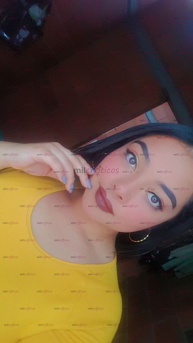 FOTOS DE HERMOSA MORENA DISPUESTA A TODO PARA PASARLA RICO