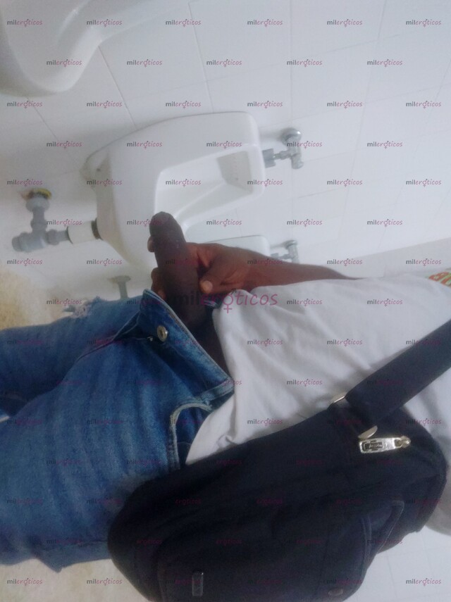 FOTOS DE NEGRO VERGON 22 CM DE UN MACHO DOMINANTE WHATSAPP3016975038