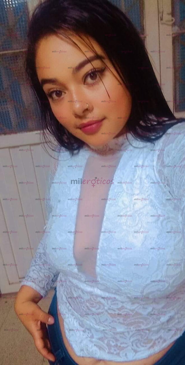 FOTOS DE HERMOSA MORENA COMPLACIENTE DISPUESTA A TODO POR TI