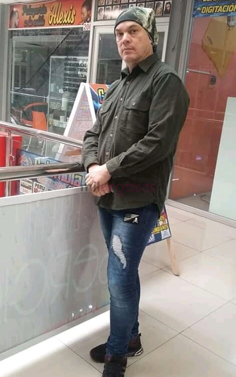 Hola corazones soy un colombiano alto buen amante muy carismatico dispuesto a darte un rato super agradable y excitante soy masajista profesional cuen...