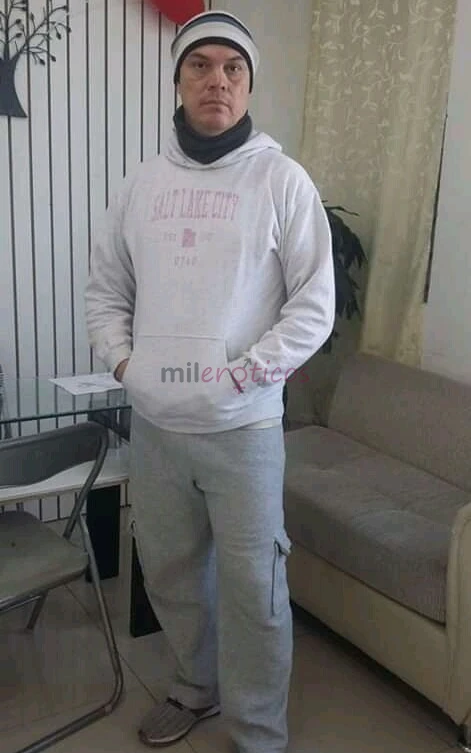 Hola corazones soy un colombiano alto buen amante muy carismatico dispuesto a darte un rato super agradable y excitante soy masajista profesional cuen...