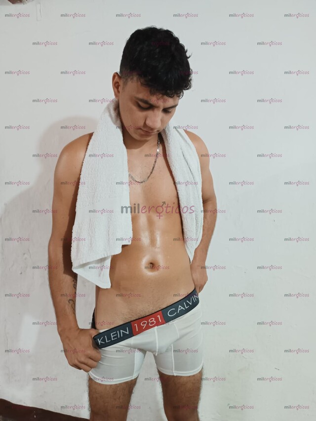 FOTOS DE JOVEN CALIENTE PARA COMPLACER TUS FETICHES