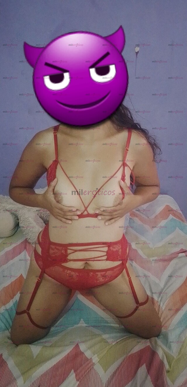 FOTOS DE FLACA DELICIOSA ATIENDO MUJERES,HOMBRES,TRIOS Y PAREJAS TODO BIEN RICO