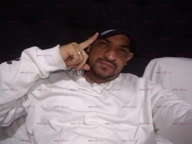 FOTOS DE HOMBRE ACTIVO ARRECHO BIEN DOTADO SENCILLO,DISCRETO Y VARONIL COMPLACIENTE