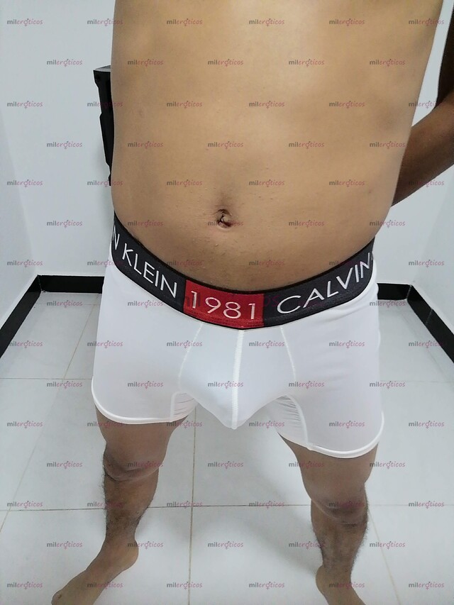 FOTOS DE SOY UN MORENO DELGADO, HONESTO SERIO Y RESPONSABLE, CENTRADO Y FIRME