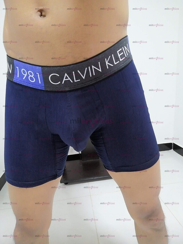 FOTOS DE SOY UN MORENO DELGADO, HONESTO SERIO Y RESPONSABLE, CENTRADO Y FIRME