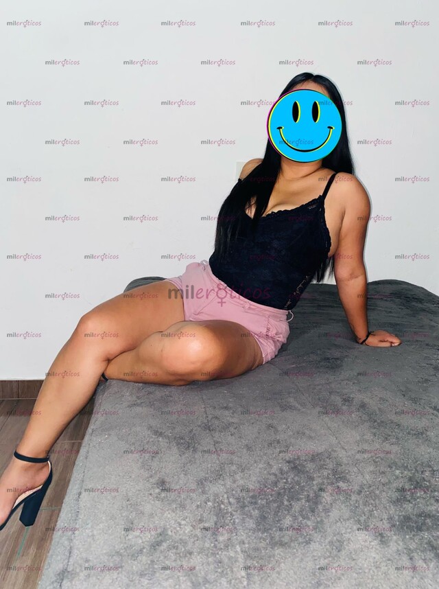 FOTOS DE ¿TE DESLECHO? IVONNE JOVEN HERMOSA PUESTA PARA TI.