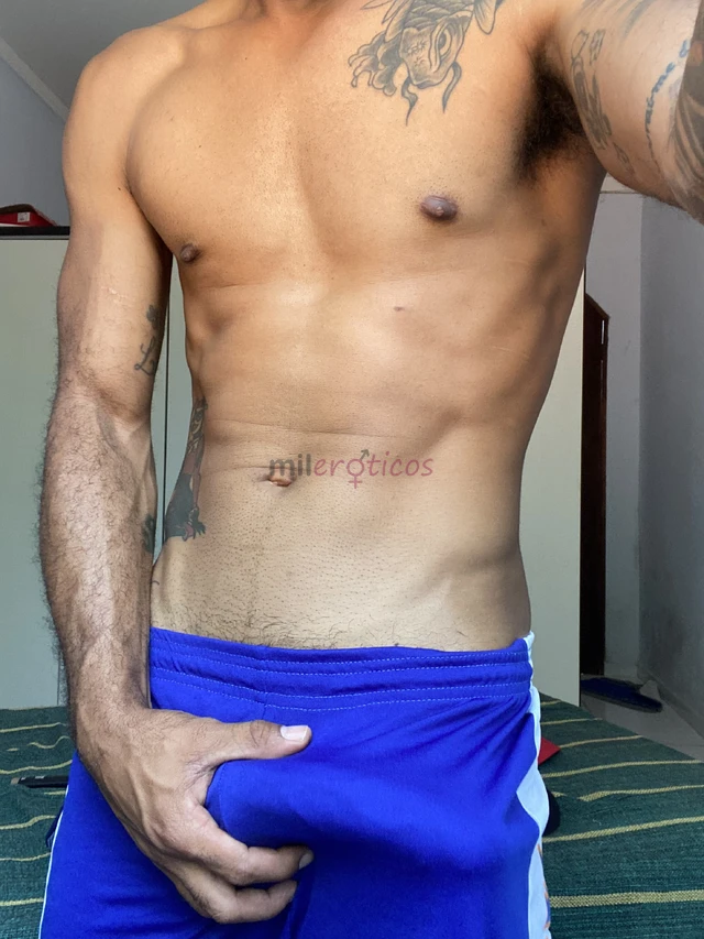 Ola meu nome e adriano amp sou moreno 1 69 de altura de puro tesao amp gosto de realizar as fantasias dos meus clientes amp atendo homens e mulheres e...