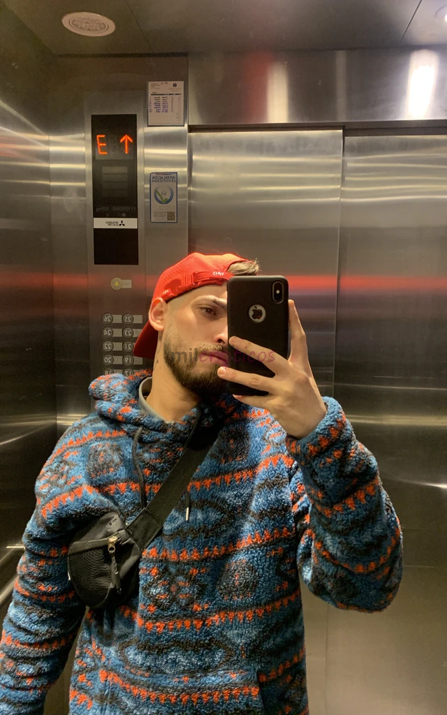 James en tu ciudad por pocos dias chico varonil discreto disponible para complacerte con un excelente servicio super higienico limpio simpatico y atra...