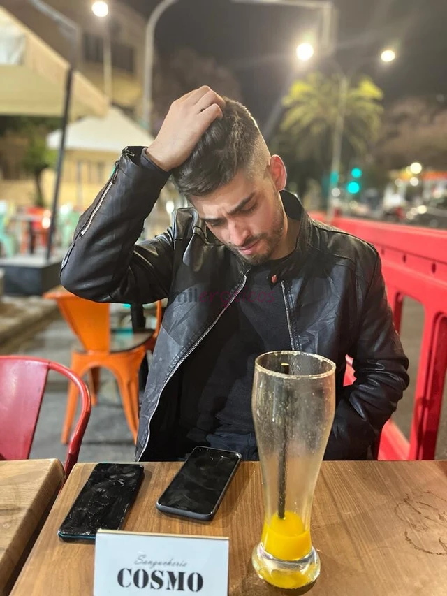 James en tu ciudad por pocos dias chico varonil discreto disponible para complacerte con un excelente servicio super higienico limpio simpatico y atra...